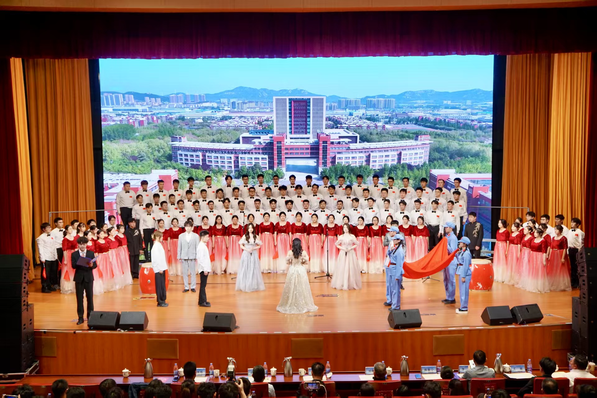 第一名！pg游戏电子模拟器蝉联校研究生合唱比赛一等奖